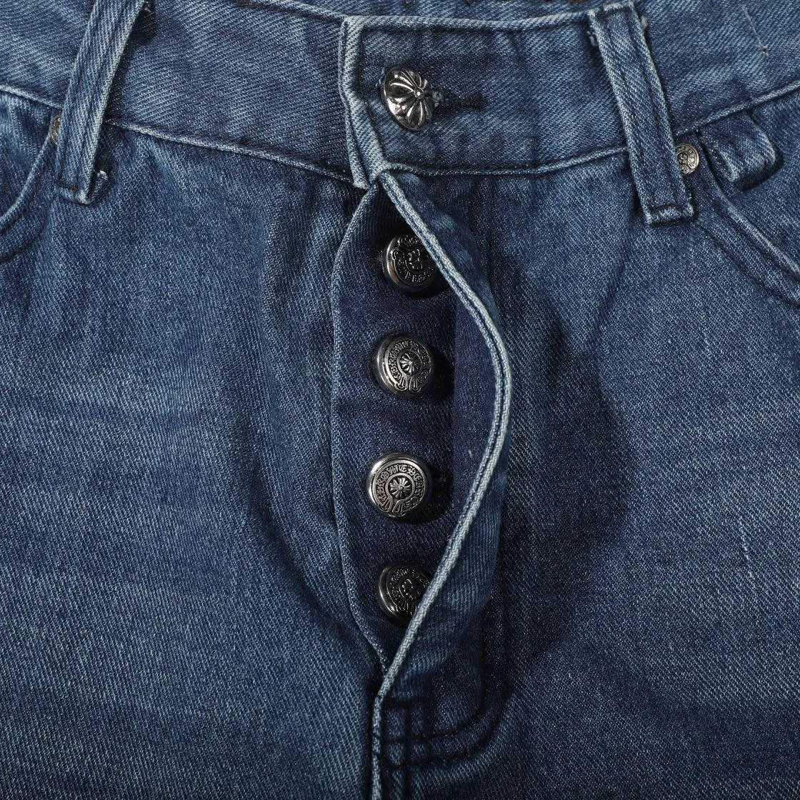 P280 (top replica) [New] Chrome Hearts Matty Boy Sex Records series limited leather multi-color high street work jeans - ch jeans need to be washed and then disassembled and hand-stitched with sheepskin cross leather and then spliced ​​to complete. The whole process is too complicated to explain. The texture can be seen in hand, and it’s all about looking good. These are the most beautiful pants in Crowe’s heart. They are made of beaded canvas fabric, and heavy washing makes the upper body of the fabric more textured, and the pants shape is tall and straight! The three-dimensional cutting of the whole trousers is a masterpiece! The hardware is customized by zp. The beaded canvas fabric is thick and soft after being washed. It has good breathability. Customized small leather label. Unique design. The details are simple and elegant, and the workmanship is exquisite. The whole trousers are neatly routed and the details are in place! It’s so cool that both men and women can easily control the trend of gender-neutral shorts!  Color: Blue Size: Corresponding sizes S-XXL, detailed sizes can be found in Figure 9